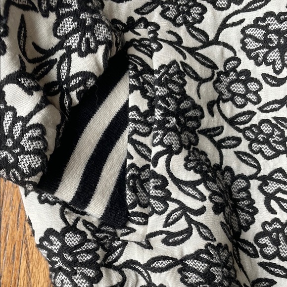 BB Dakota Black and White Floral Bomber Jacket - Picture 3 of 9